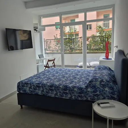 Проживание в семье Delula Center *