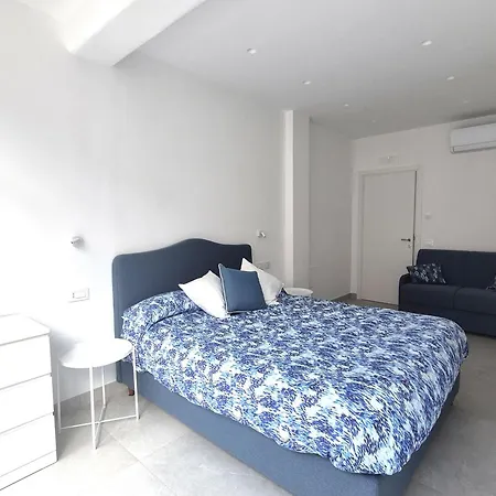Delula Center Homestay szállás *