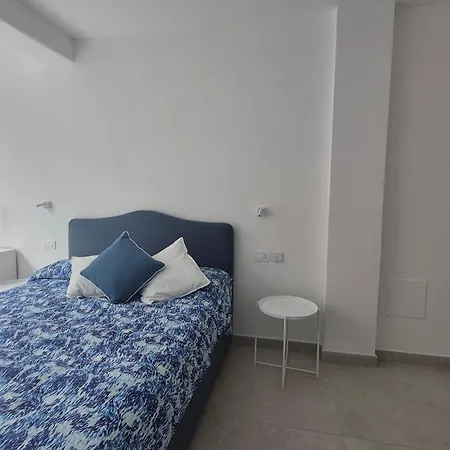 Delula Center Homestay *